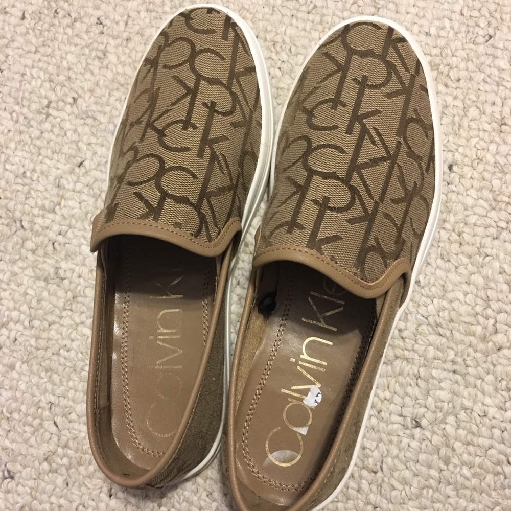 BRAND NEW Calvin Klein size 7.5 women’s shoes.